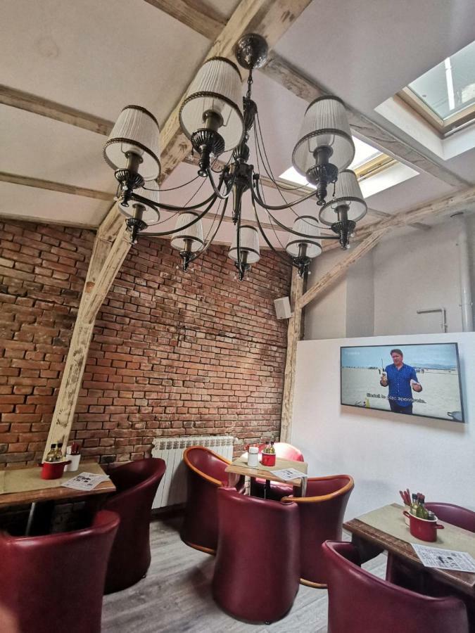 ホテル Casa Kuhn シギショアラ エクステリア 写真
