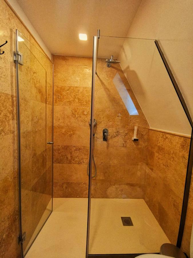 ホテル Casa Kuhn シギショアラ エクステリア 写真