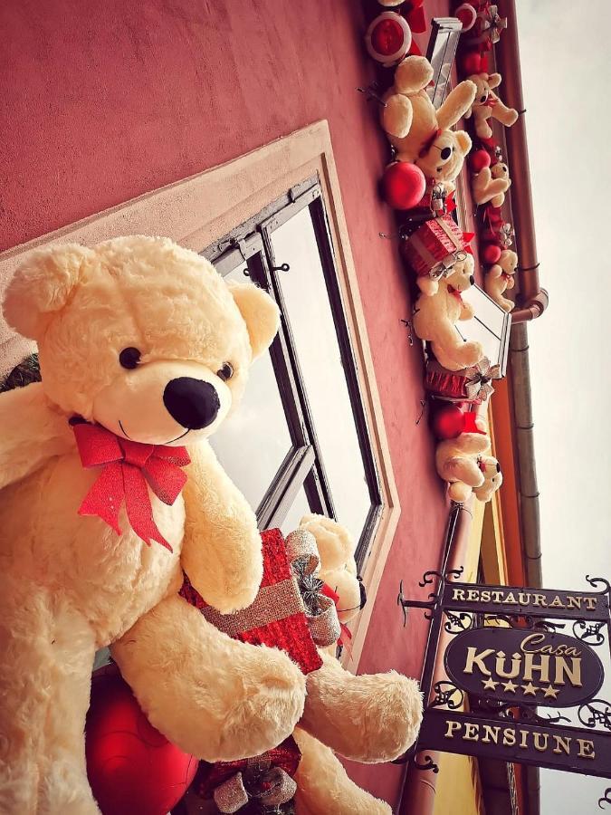 ホテル Casa Kuhn シギショアラ エクステリア 写真