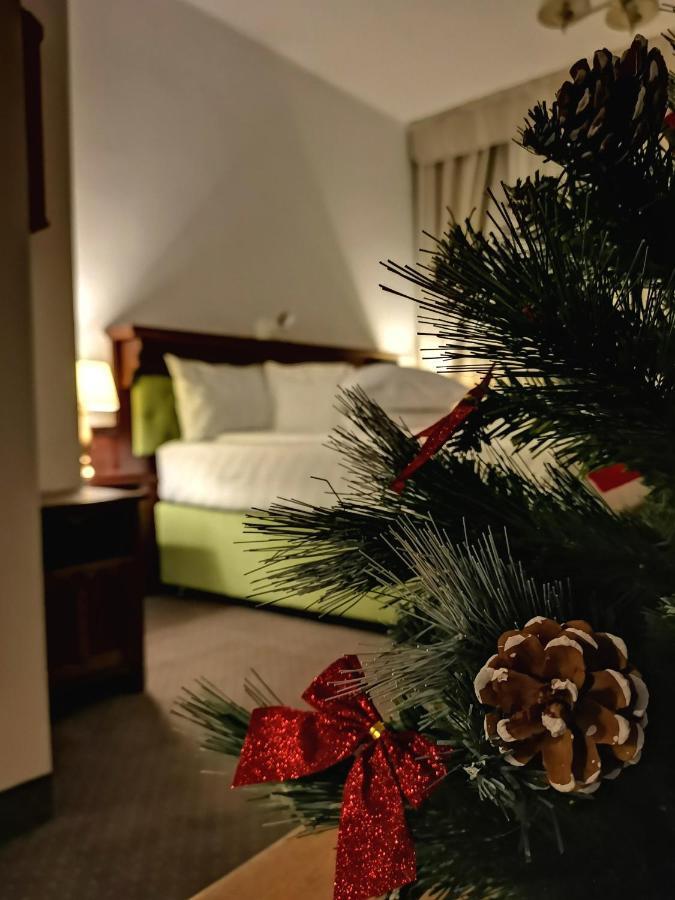ホテル Casa Kuhn シギショアラ エクステリア 写真